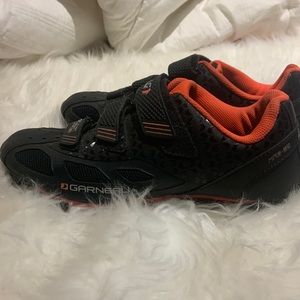 Garneau spin shoes